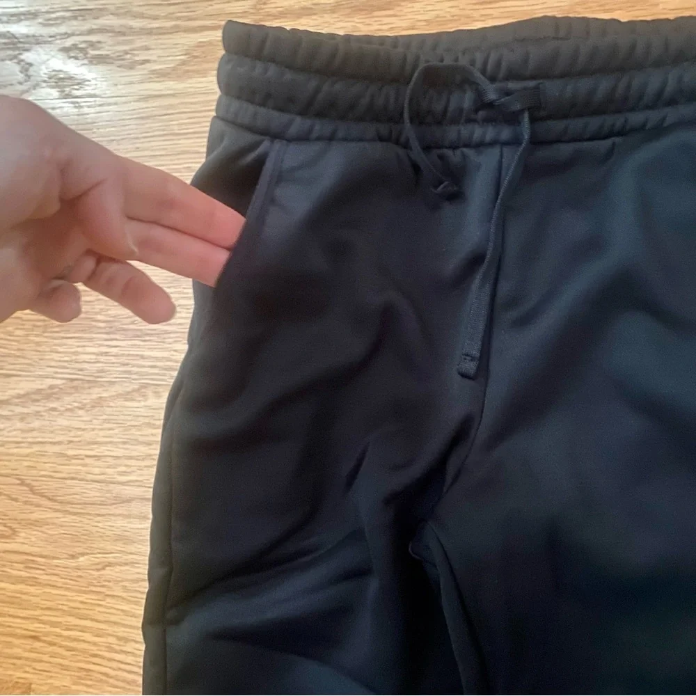 NWT! Zella Kids Classic Joggers (Size Small 7/8)